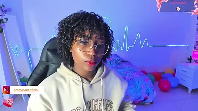 EmmaSanzz_ from StripChat