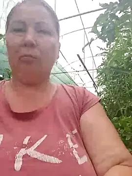 EmmaSquirt from StripChat