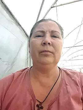 EmmaSquirt from StripChat