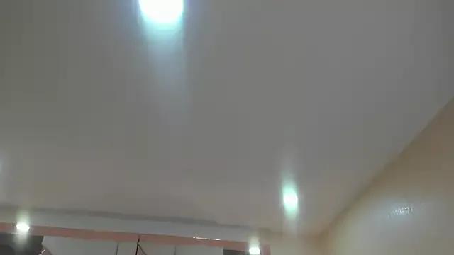 EmmaStonns on StripChat 