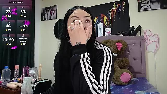 Emmie_Hot from StripChat