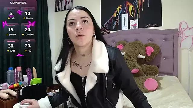 Emmie_Hot from StripChat
