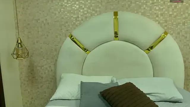 emmy_rose25 — Fingering ass