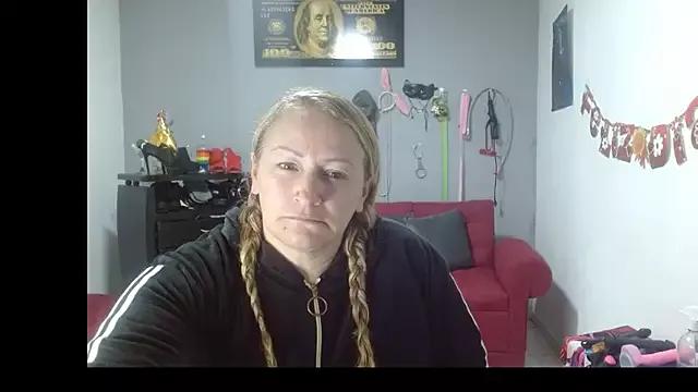 emperabigbootybigass from StripChat