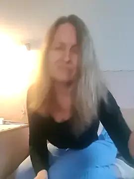 Evelina_cute — I'll show you my breasts