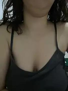 farah-36 from StripChat is Freechat