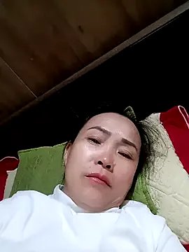 Feeling-hot on StripChat