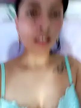 Fox_Roxxan on StripChat