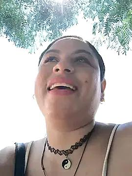 Francesca_ferrari on StripChat