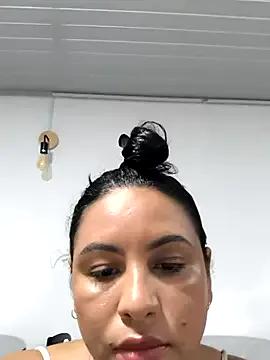 Francesca_ferrari on StripChat