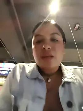 Francesca_ferrari on StripChat