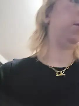 Giuliana_baby on StripChat