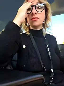 Giuliana_baby on StripChat