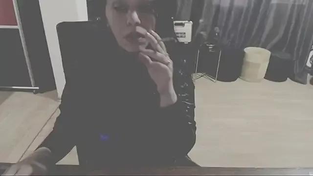 Freechat GoldenSasha on StripChat