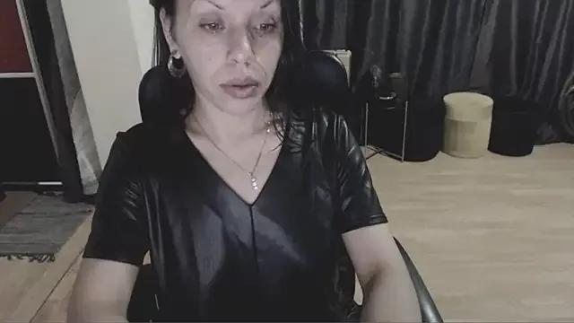 Freechat GoldenSasha on StripChat