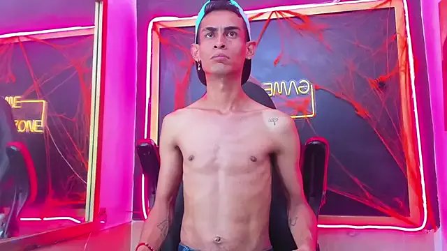 Golldens_Dreamss on StripChat 