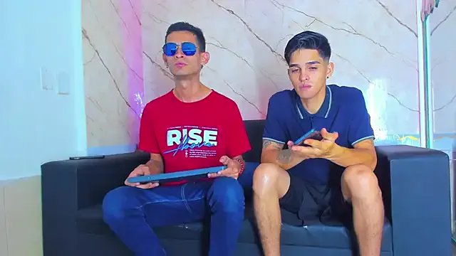 Golldens_Dreamss on StripChat 