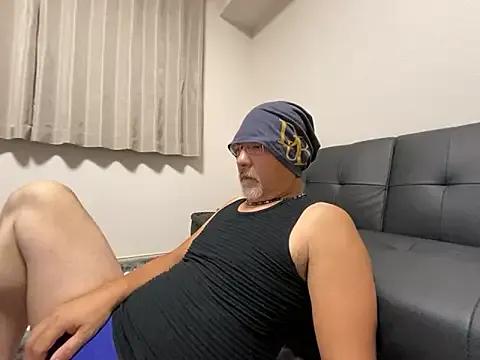 Grandpa29hijii on StripChat