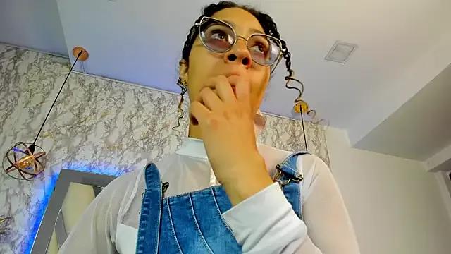 Hanna_Cornee_ on StripChat 