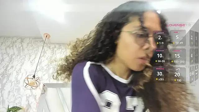 Hanna_Cornee_ on StripChat 