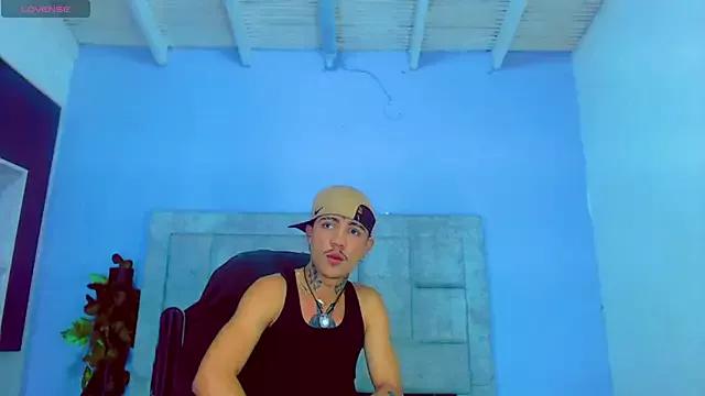 HannibalLester from StripChat is Freechat
