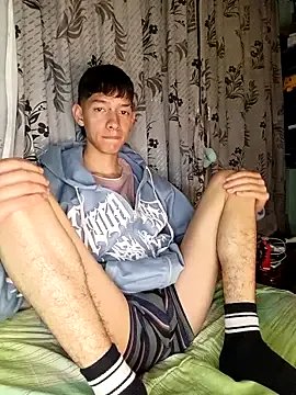 heyy_noah11 on StripChat 