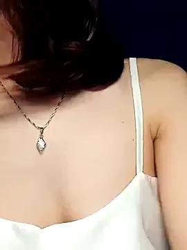 Hinna_x on StripChat 