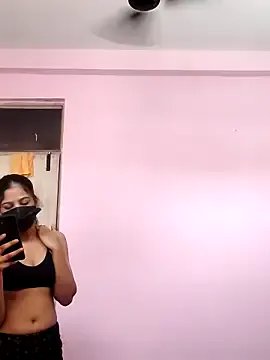 Hot-komall on StripChat