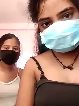 Hot-komall on StripChat