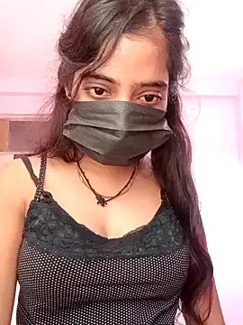 Hot-komall on StripChat