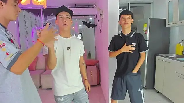 Houseofwarrios on StripChat