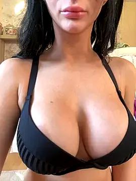 hrnxyygirl on StripChat