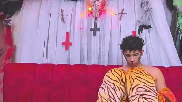 huntboyss on StripChat