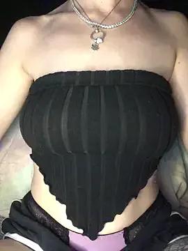 indie-rayne on StripChat