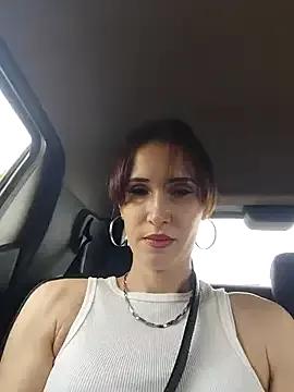 Irresistible24 on StripChat