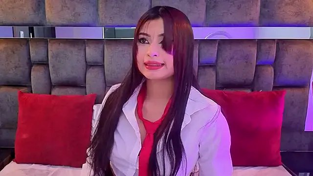 IssaJones_ on StripChat