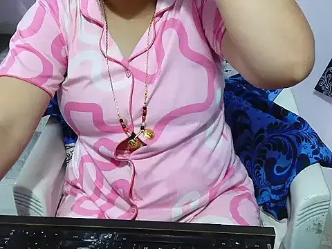 Jaanu6482 on StripChat