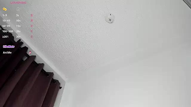 janna_isa on StripChat 