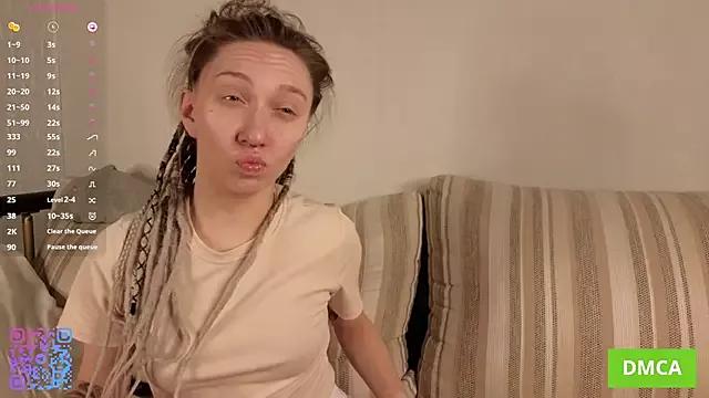 JohnetteConstine — suck and lick my fingers with much saliv