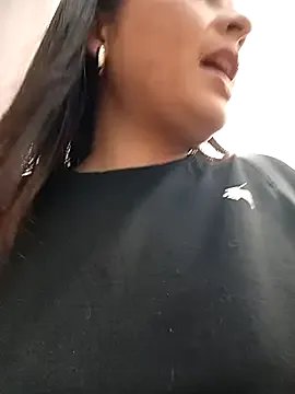 Julieth_hot-69 on StripChat