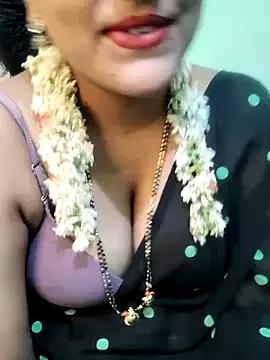 KannadaTamilSexyCouples — Boobs show