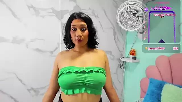 karime_sexygirl from StripChat is Freechat