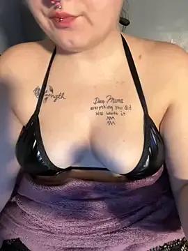 Kayliee420 on StripChat