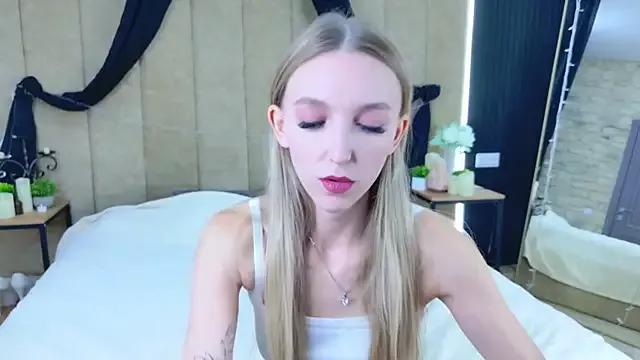 KellyBradford from StripChat is Private