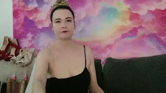 Kellylynn69 on StripChat 