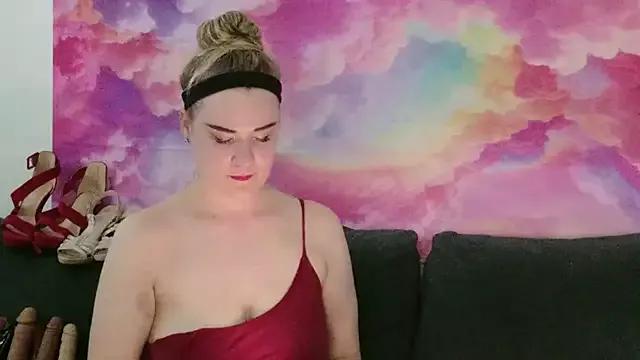 Kellylynn69 on StripChat 