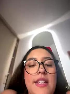 kenndall_21 on StripChat 