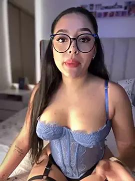 kenndall_21 on StripChat 