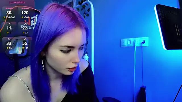 Kiara_Dream — Dancing with massage boobs