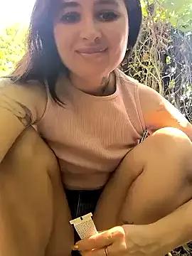 KikiXRed on StripChat 